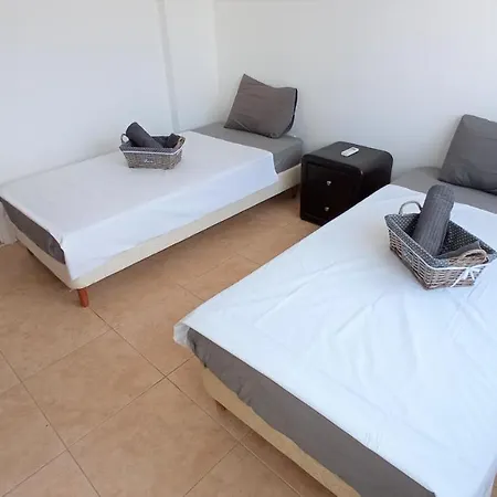 5 Min To The Shared - Private In 3 Bdr Appartement Larnaca