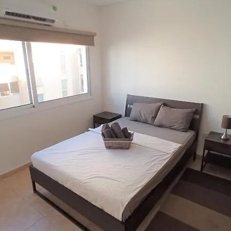 Apartment 5 Min To The Shared Incl Netflix - Private In 3 Bdr Larnaca